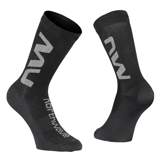 Zokni NORTHWAVE EXTREME AIR FEKETE/SZÜRKE - Kifutó modell kerékpáros