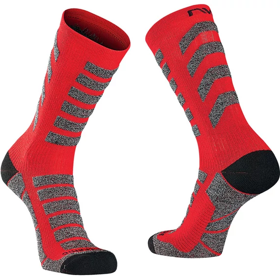 Zokni NORTHWAVE téli HUSKY CERAMIC XS (32-35) fekete/piros kerékpáros